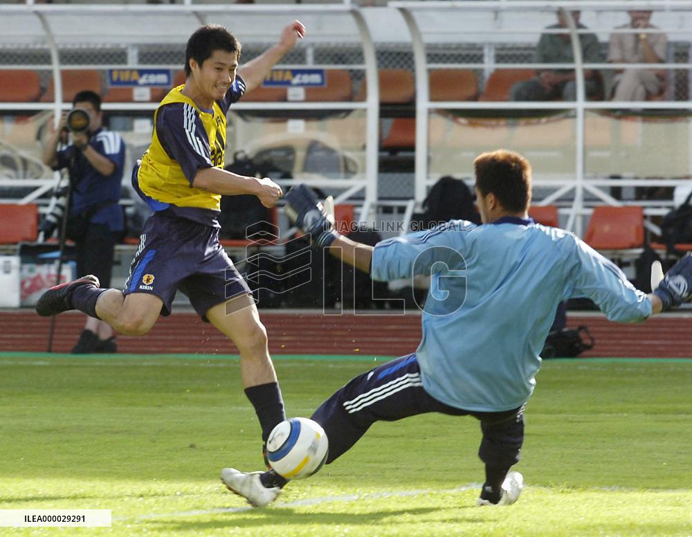 (1)Japan tune up for N. Korea clash