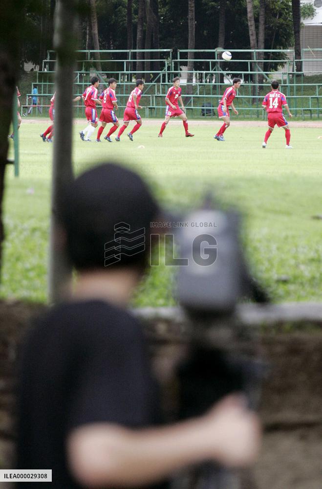 (2)N. Korea brace for Japan clash