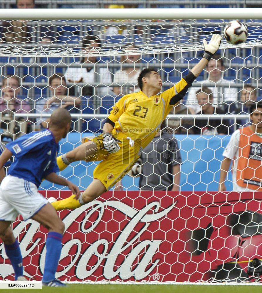(3)Japan beaten by Mexico in Confederations opener