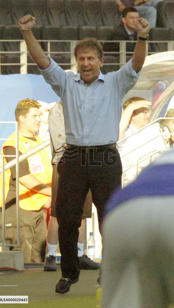 Oguro strikes as Japan stun Greece at Confeds