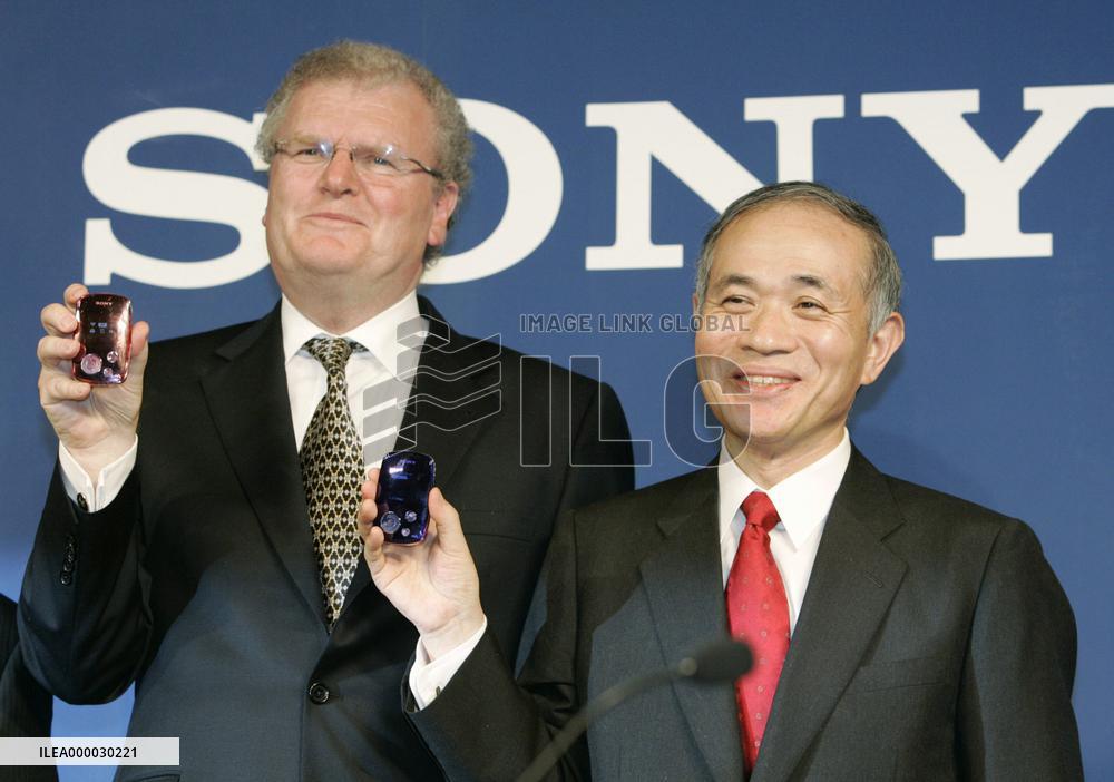 Sony to slash 6,000 jobs overseas, 4,000 in Japan by March 2008