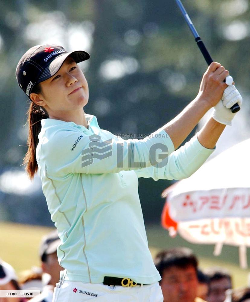 Kim keeps 1-shot lead over Sorenstam at Mizuno Classic