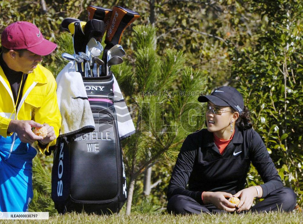 Wie aims to soar high after shaky pro debut