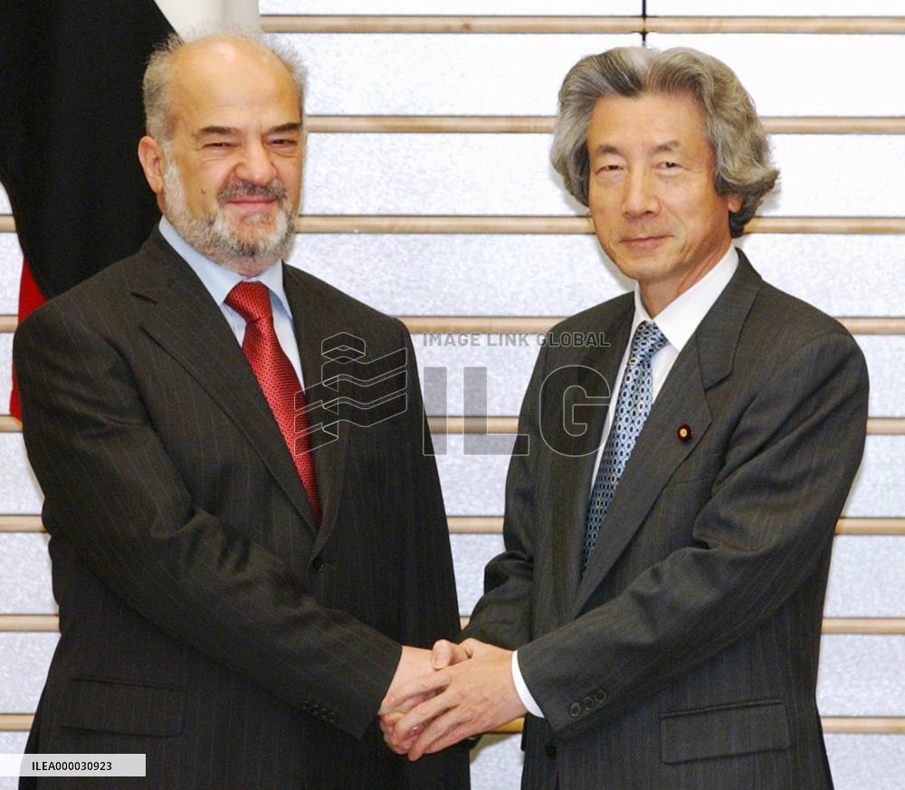 Visiting Iraqi premier talks with Koizumi