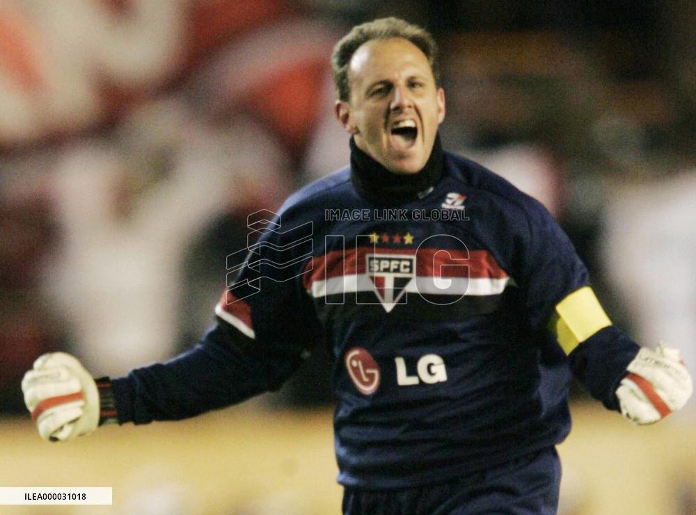 Sao Paulo edges Al Ittihad