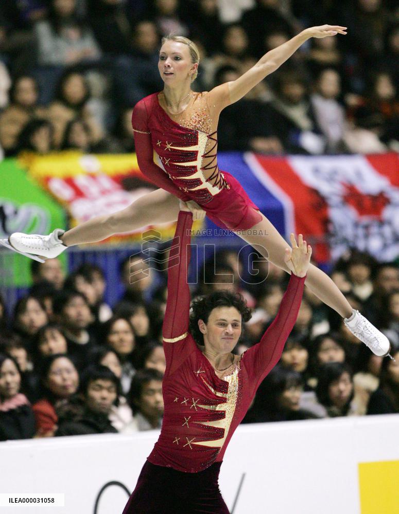 Totmianina, Marinin win title in pairs event