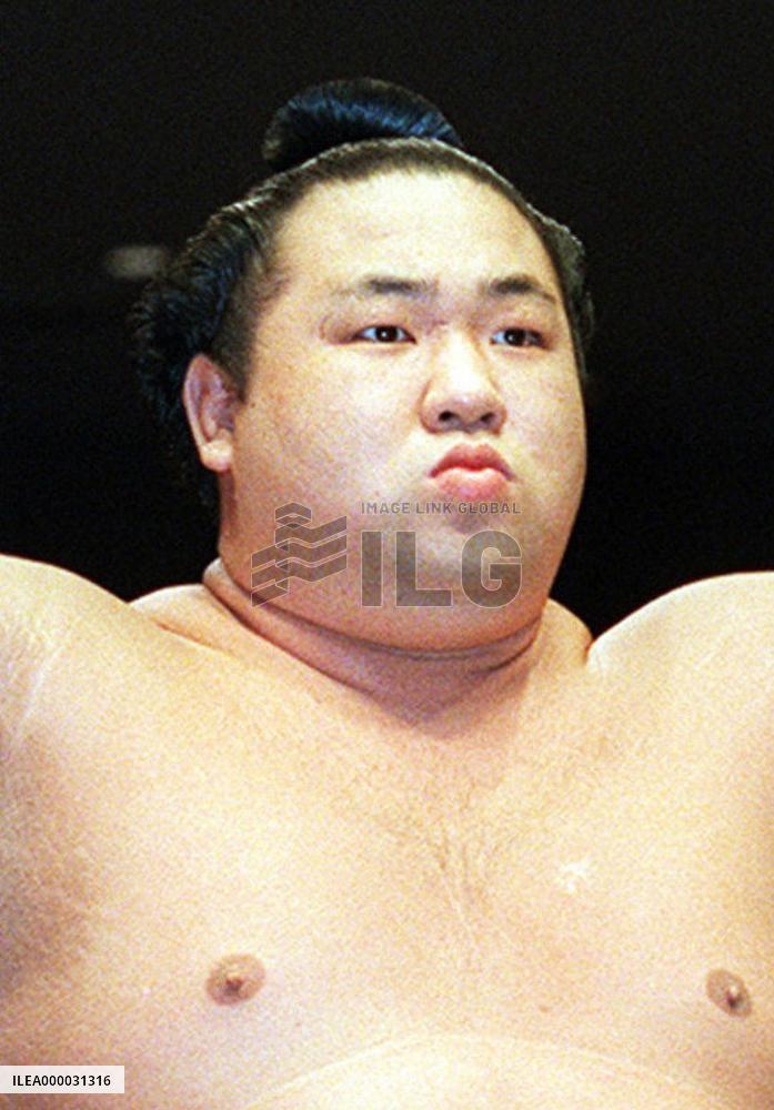 Ozeki Chiyotaikai pulls out of New Year sumo