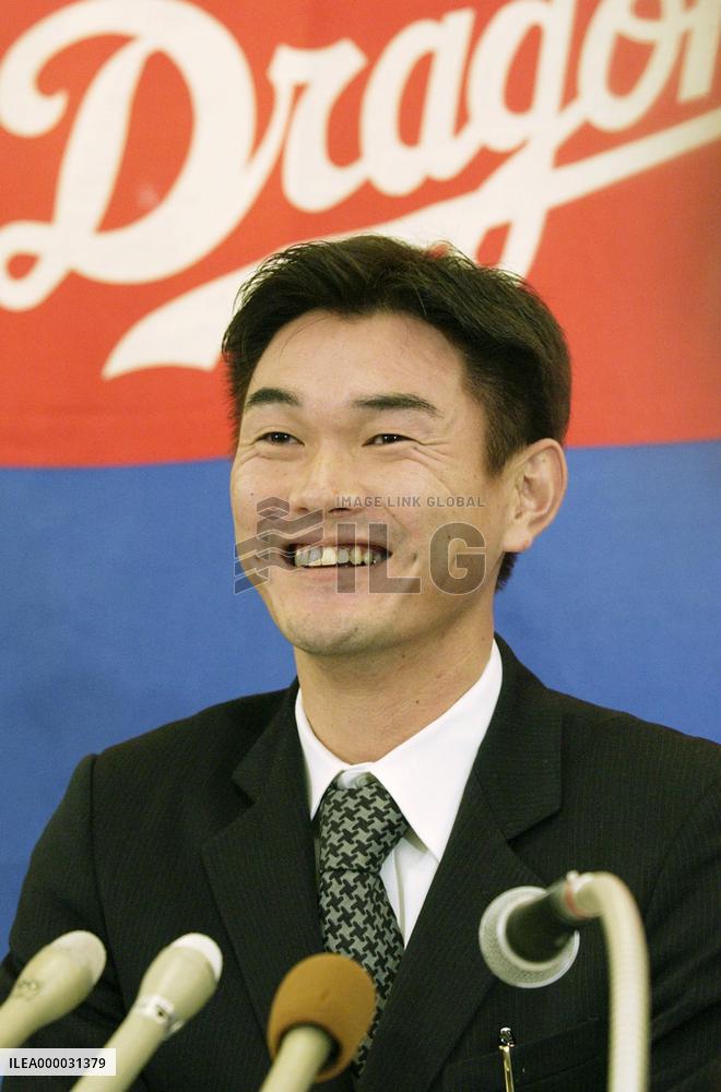 Chunichi closer Iwase signs 350 mil. yen deal