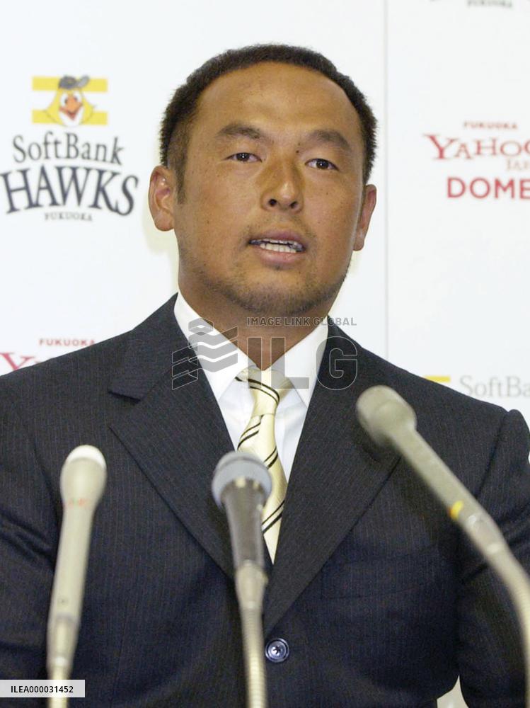 Matsunaka re-signs on 7-year deal, longest by Japanese