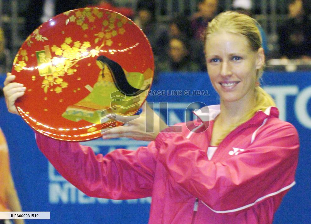 Dementieva wins Toray Pan Pacific