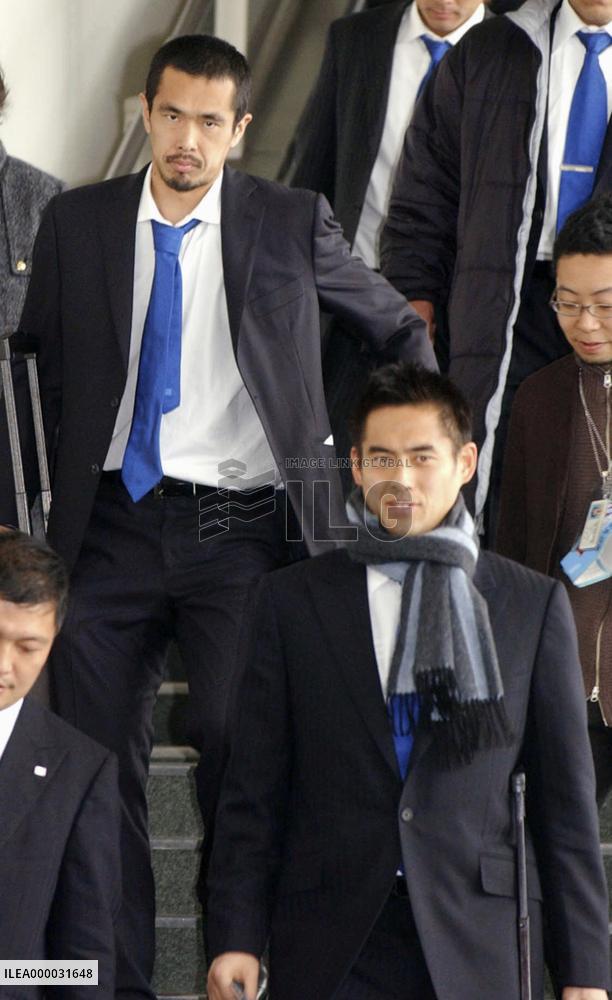 Japan squad leaves for Europe