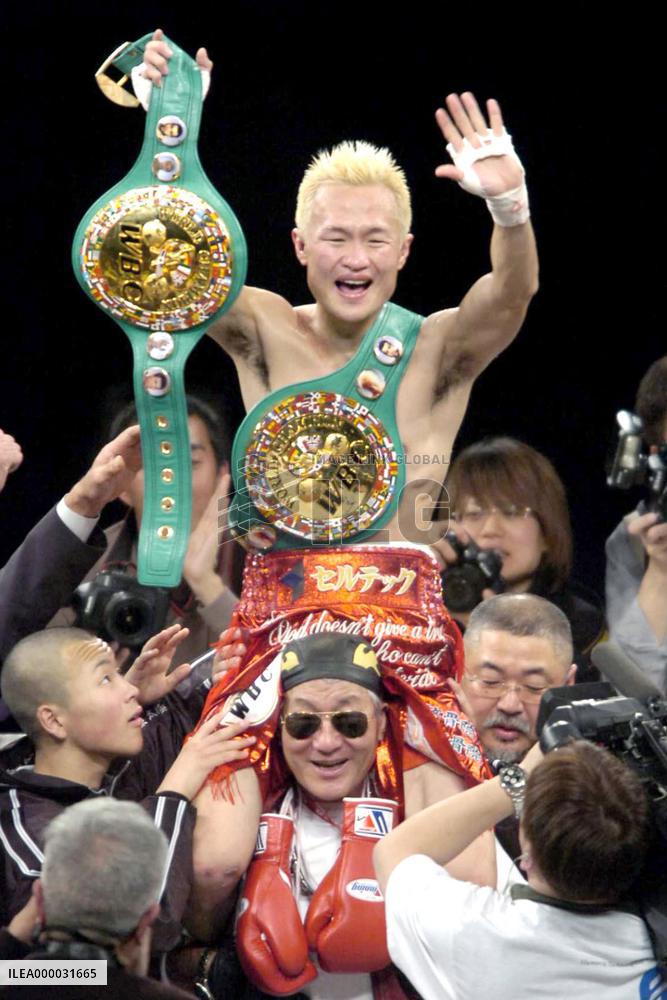 Tokuyama retains WBS super flyweight title