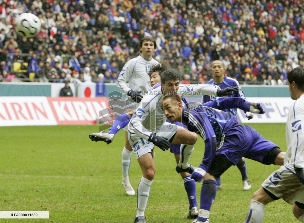 Nakata the savior as Japan hold Bosnia in friendly