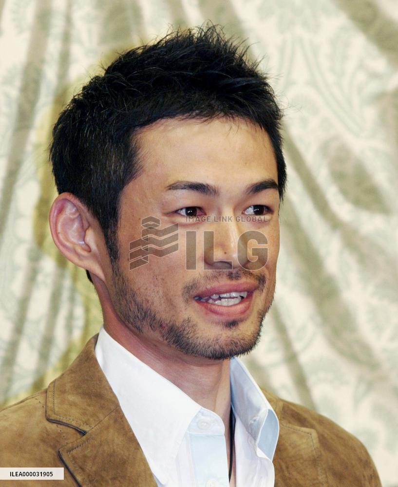 Ichiro Oh meets the press after U.S.A. lost to Mexico