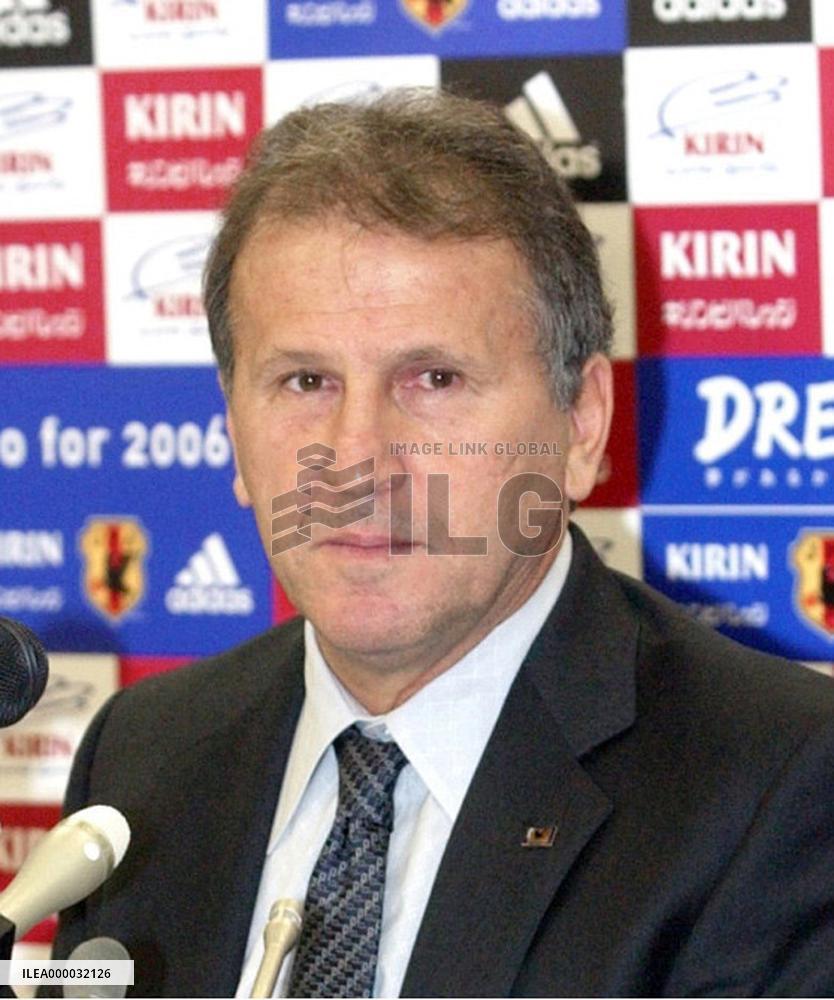 Japan coach Zico hospitalized briefly with abdominal pain