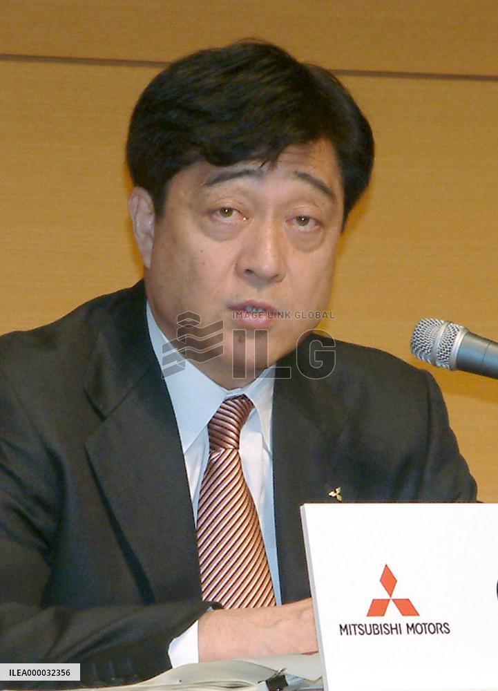 M'bishi Motors swings back into black for 1st time in 3 years