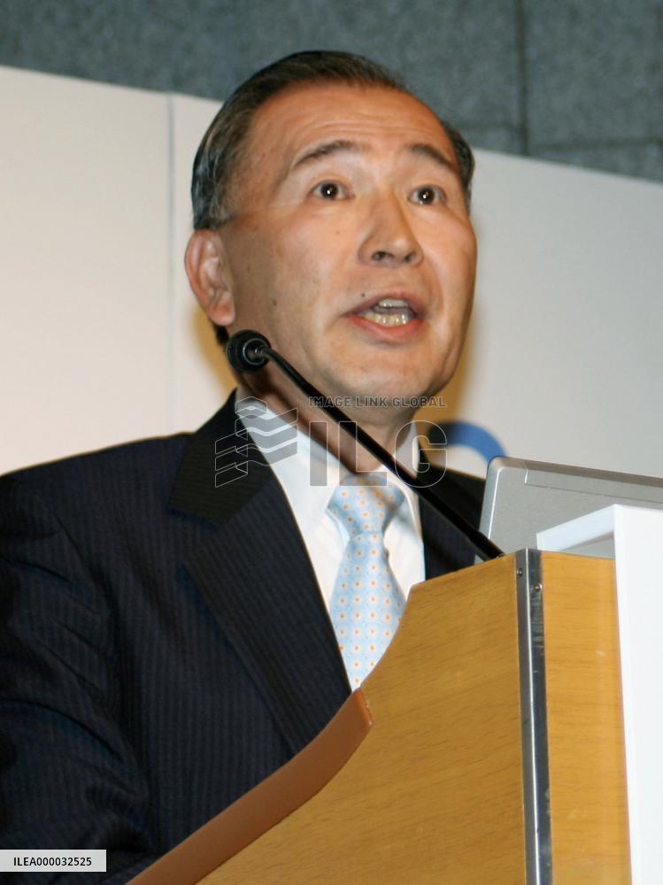 Toshiba to invest 2 tril. yen, expand flash memory output