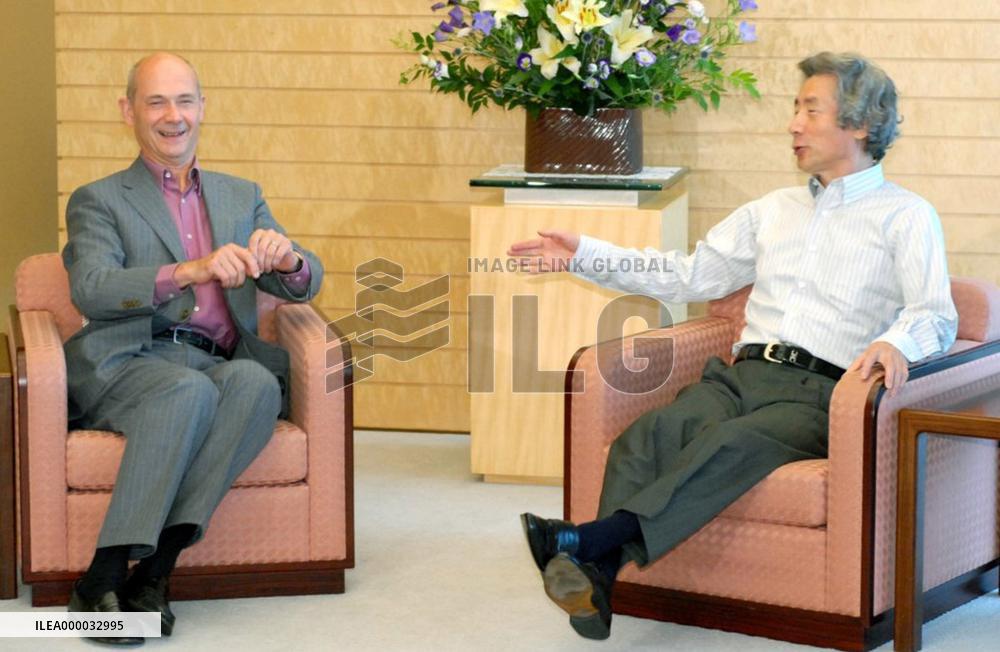 Lamy meets with Koizumi