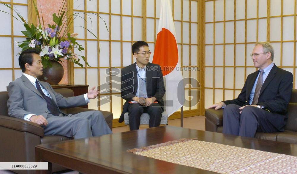Aso, Hill renew commitment to cooperate over N. Korea missile la