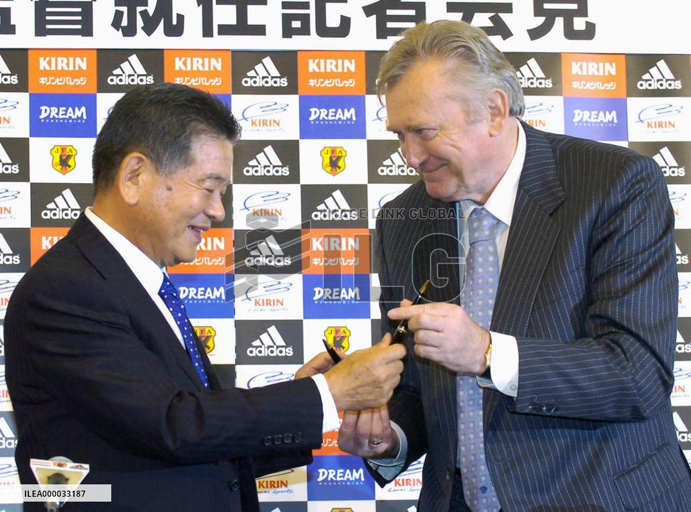 JFA finalizes deal with Osim for Japan coach job