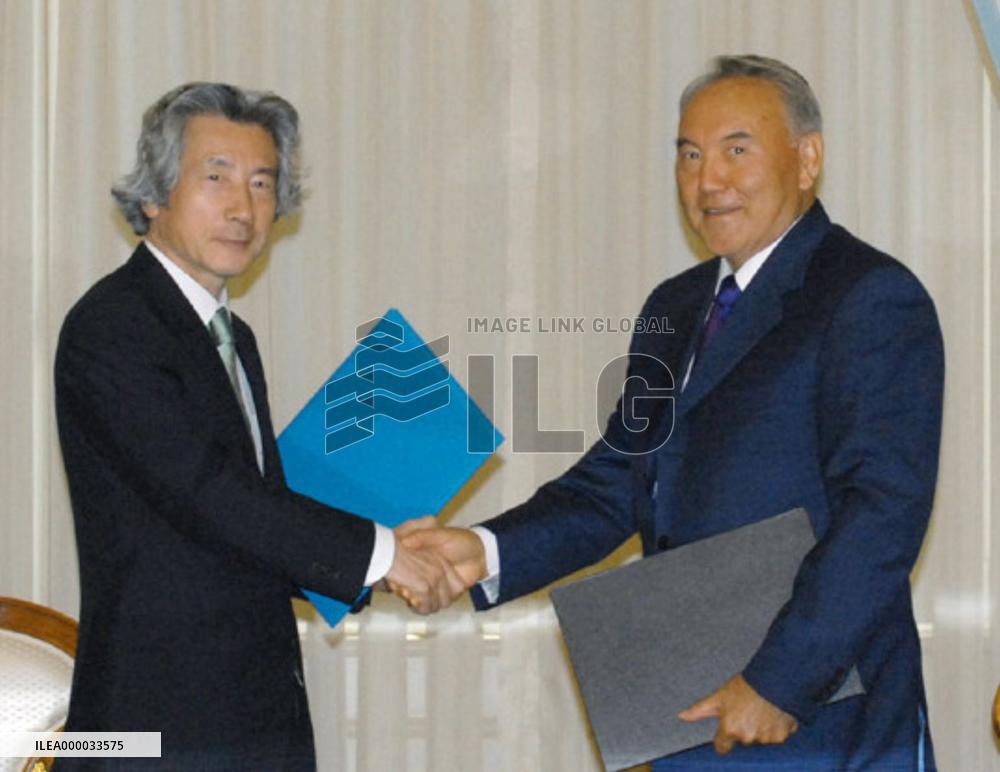 Japan, Kazakhstan agree to expand ties, develop uranium mine
