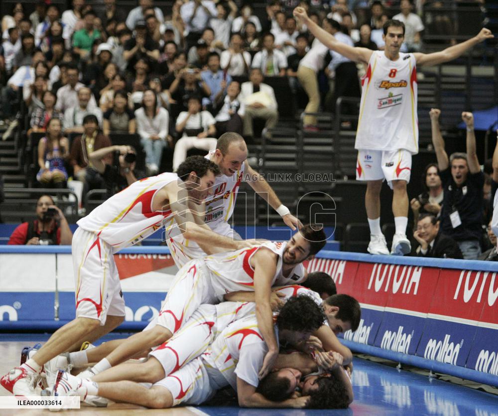 Spain beats Argentine 75-74 at World Basketball Championships