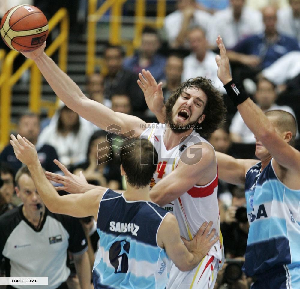 Spain beats Argentine 75-74 at World Basketball Championships