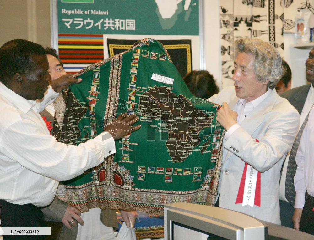 African fair featuring items from 39 countries opens in Tokyo