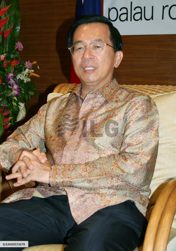 Taiwan's Chen expects Koizumi to visit, vows to finish term