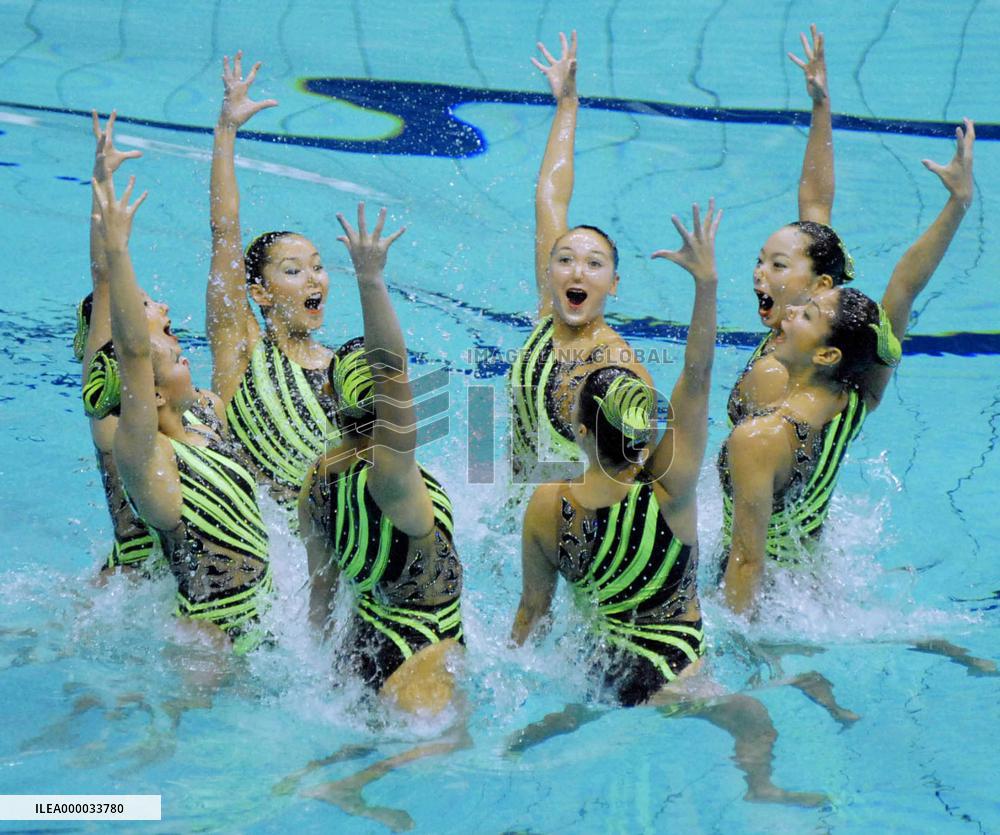 Japan takes silver in World Cup team event