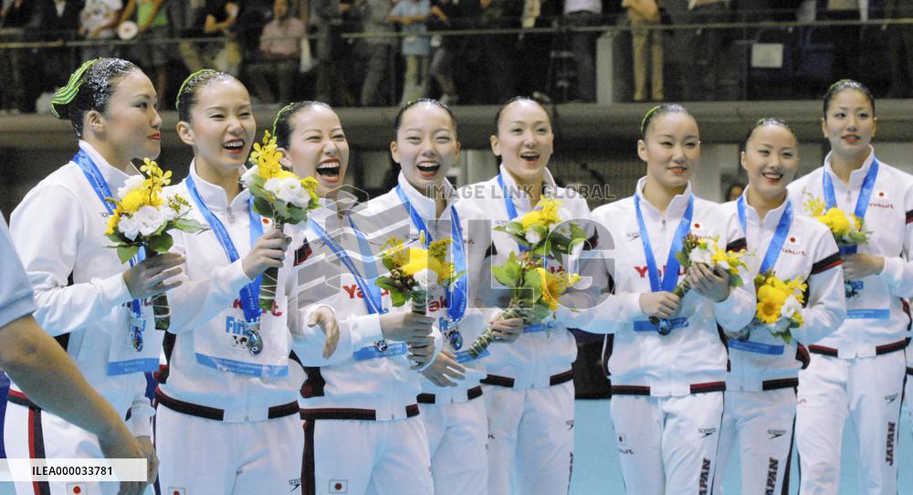 Japan takes silver in World Cup team event