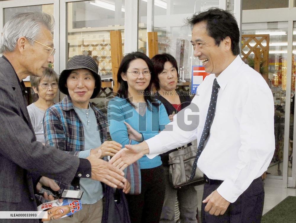 Kan campaigns for lower house by-election candidate