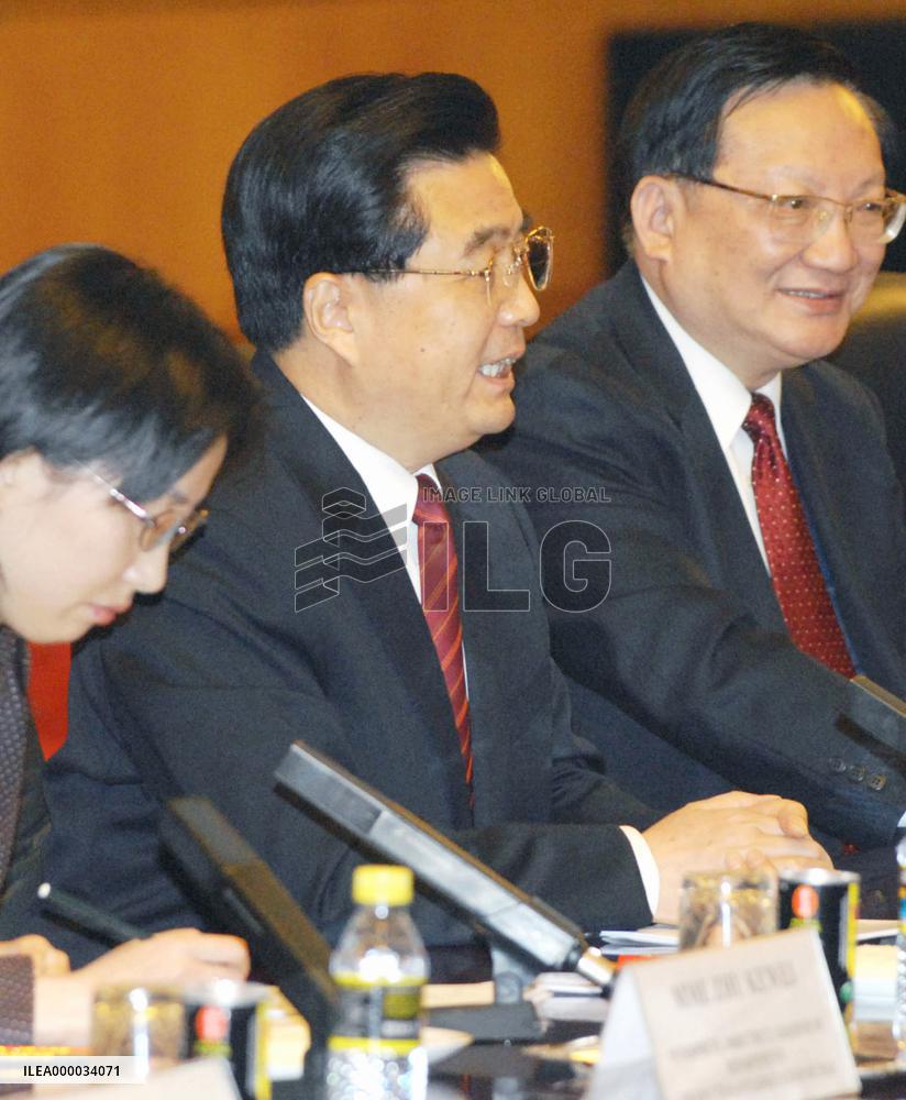 Chirac lauds China's support for U.N. resolution on N. Korea