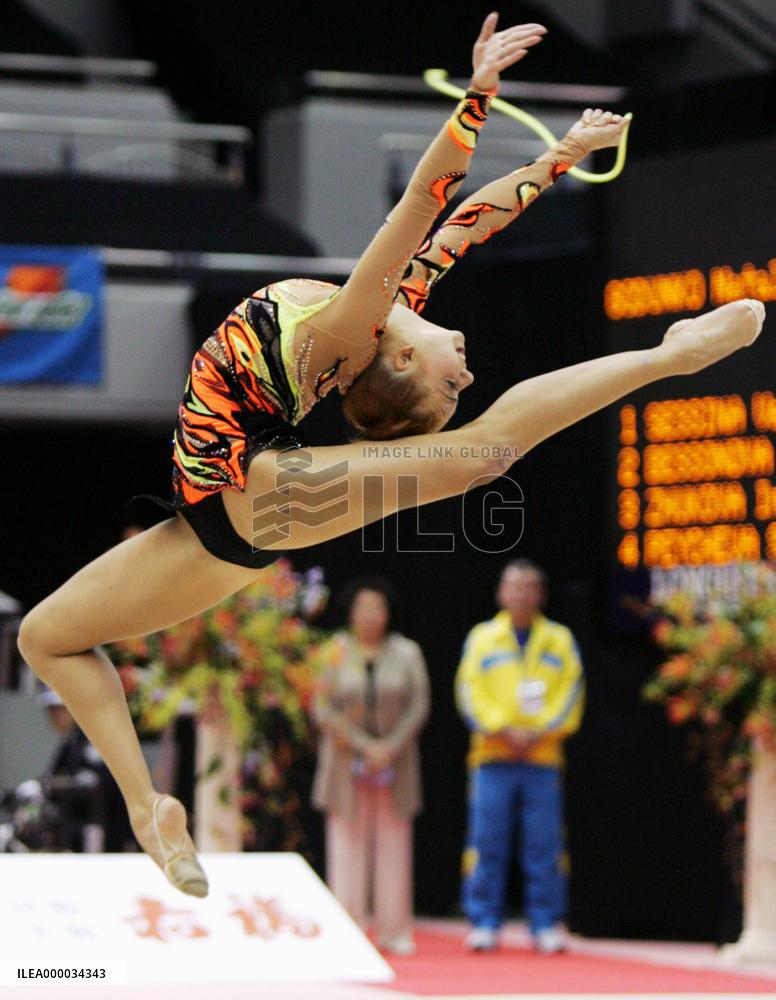 Ukraine's Natalia Godunko wins rope competition at world cup