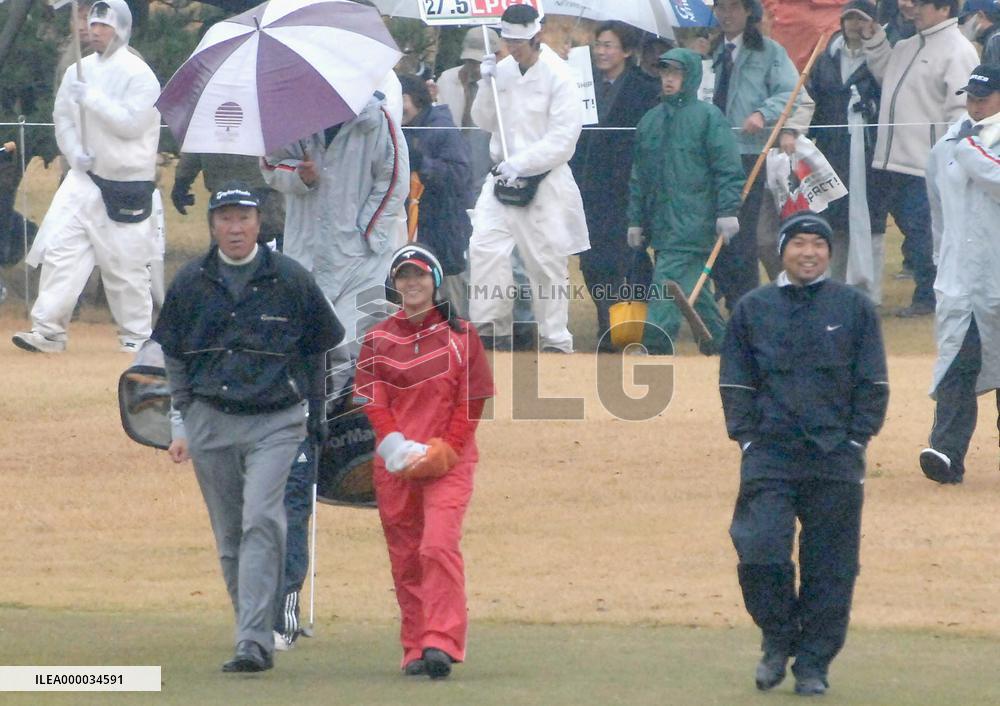 Miyazato leads JLPGA team to Three Tours victory