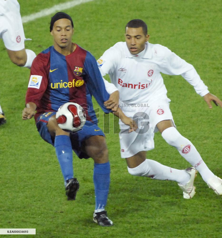 Barcelona vs. Internacional in Club World Cup final