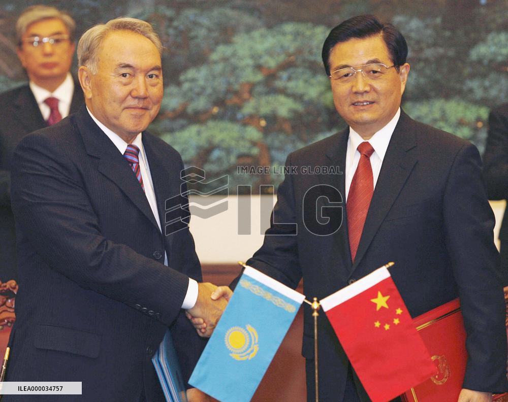 China, Kazakhstan sign cooperation agreements