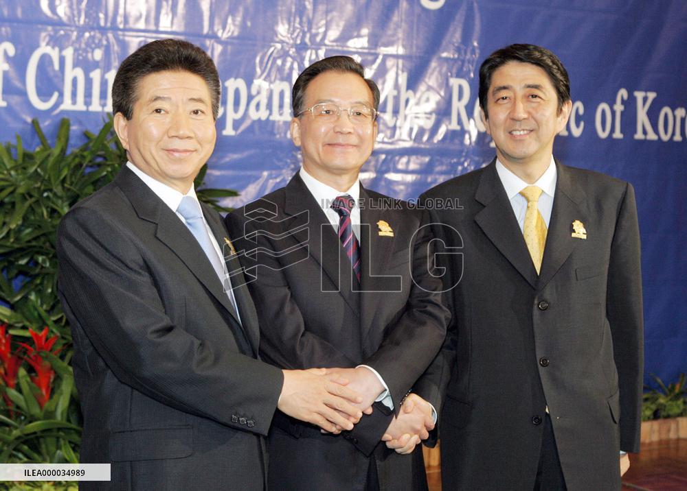 Japan, China, S. Korea back U.N. sanctions resolution on N. Kore