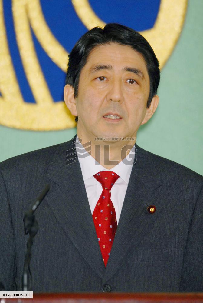 Abe dismissive of achieving budget surplus before FY2011 target