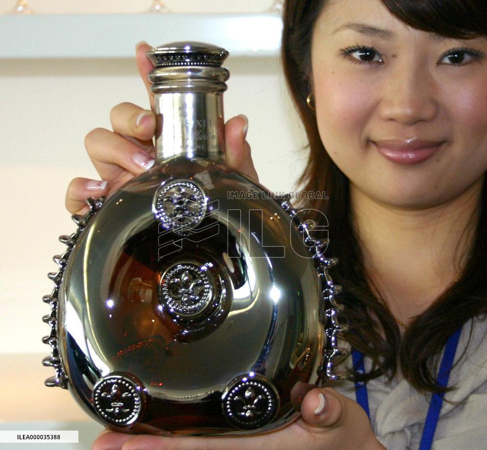 Asahi Breweries gets around 300 orders for 1 mil. yen brandy