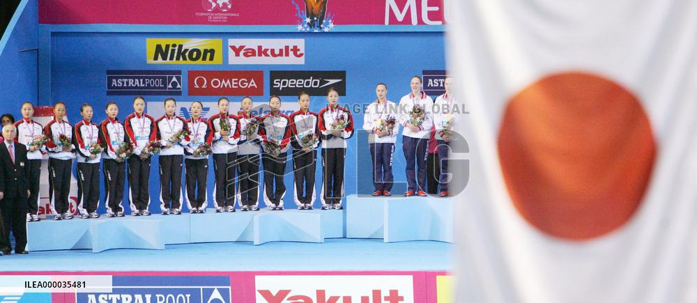 Japan wins silver in synchro free combination