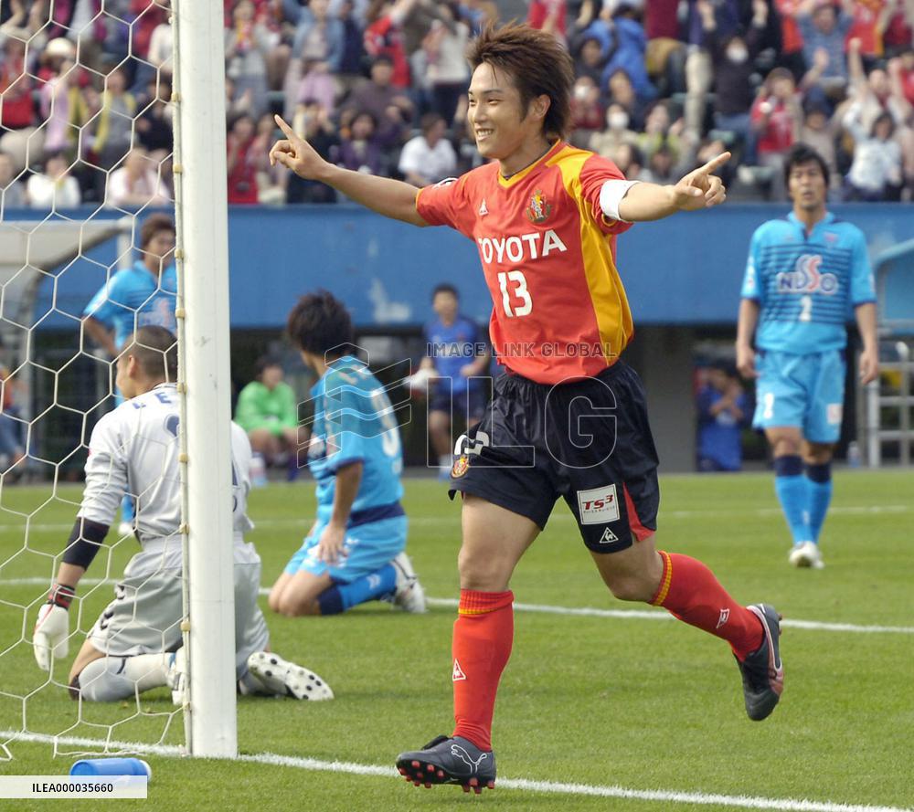 Nagoya make it 4 in a row with 2-1 win at Yokohama FC