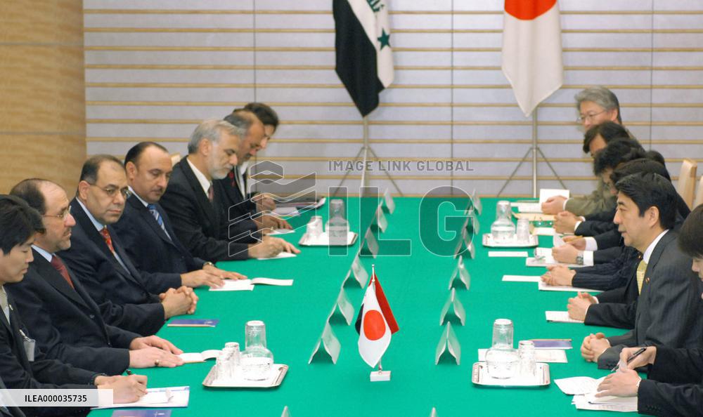 Abe holds talks with Iraqi premier