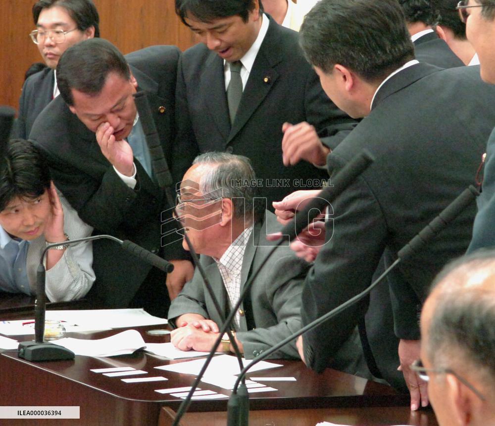 Upper house to OK bill to extend Japan's Iraq mission Wed.