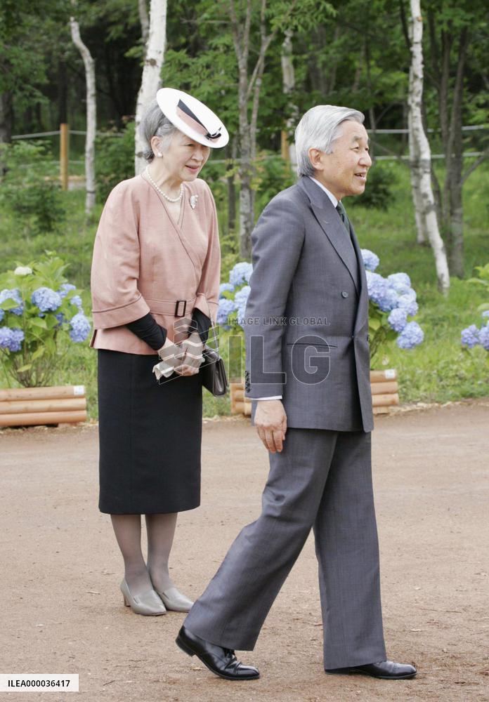 Emperor stresses woodland functions on National Arbor Day