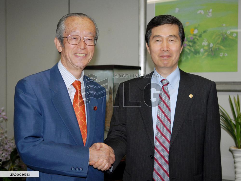 Japan, S. Korea upbeat on global economy despite market turmoil