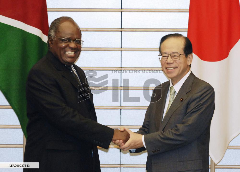 Namibian President Pohamba meets with Fukuda