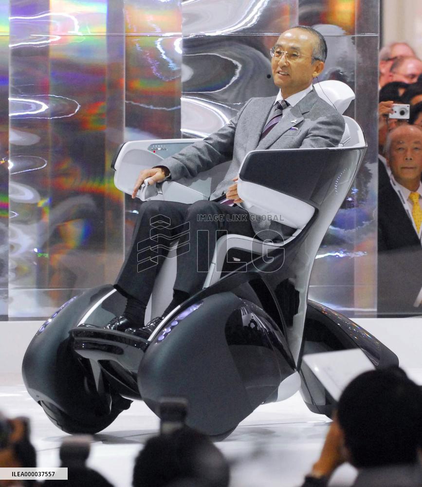 Tokyo Motor Show opens with focus on cute and sports cars