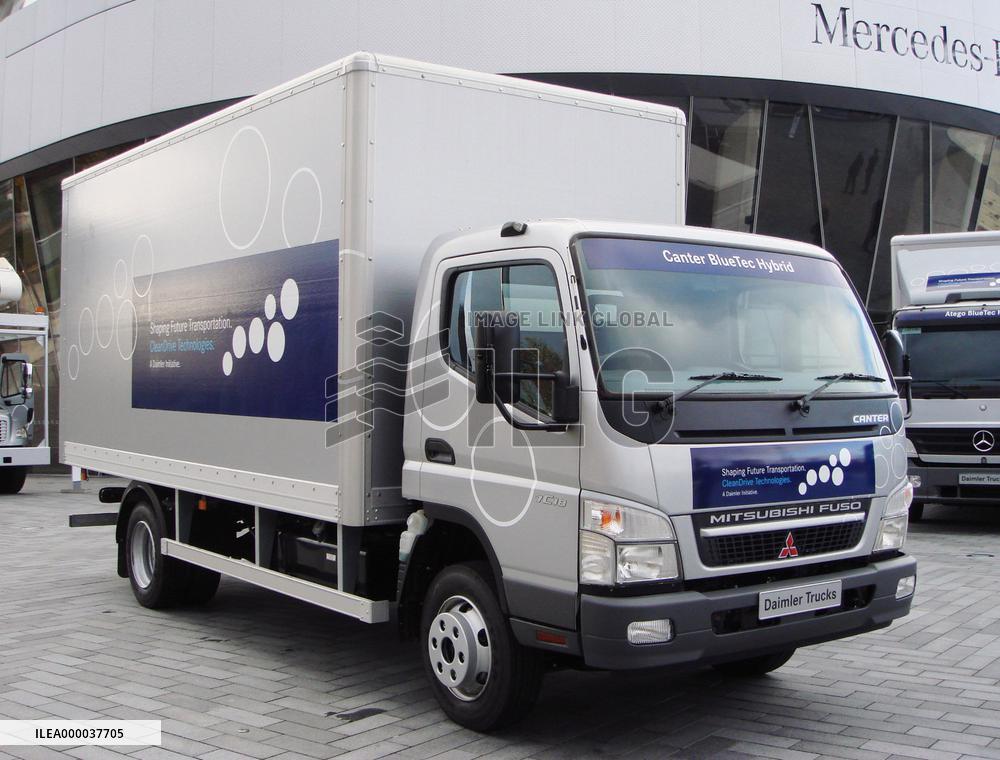 Daimler to sell Mitsubishi Fuso-made hybrid trucks in Europe