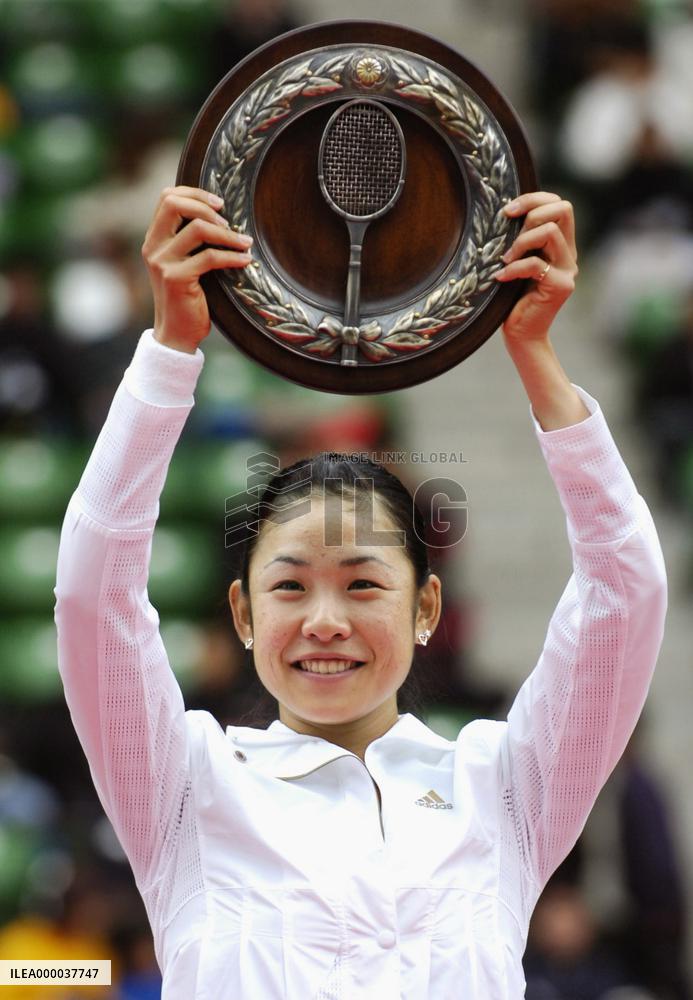 Nakamura wins women's national tennis title